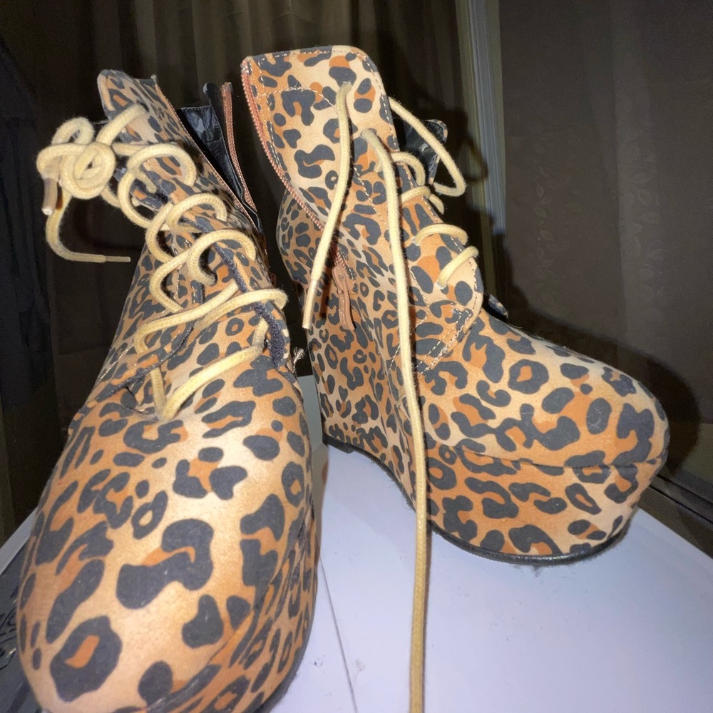 Cheetah Wedges